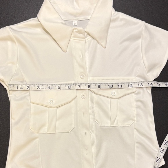 Women’s Short Sleeve Button Up Sz 2 - Picture 3 of 5